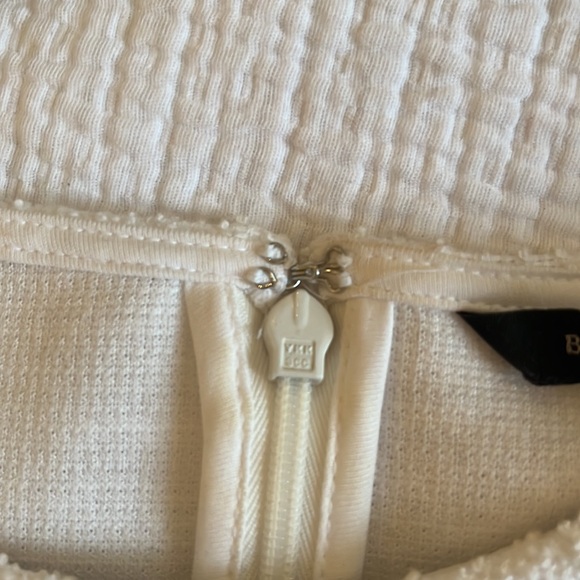 Banana Republic Textured Short Sleeve Top Size XS White - Picture 9 of 12